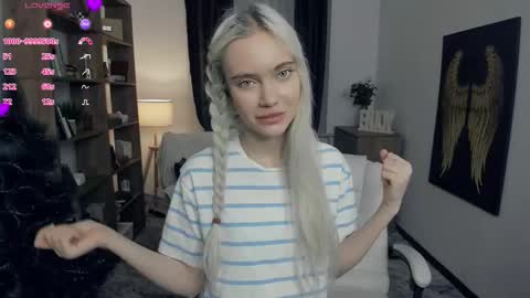 Snapshot of freya_ice_baby chatting on January 31, 2026, 7:23 pm Freya online show from January 31, 2026, 7:23 pm