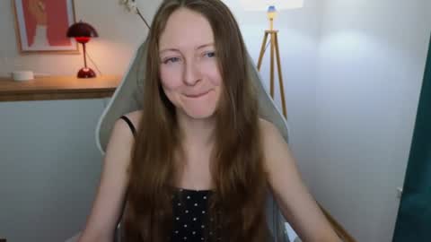 Snapshot of freya_nilsson chatting on December 4, 2024, 7:12 pm Freya online show from December 4, 2024, 7:12 pm
