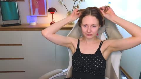 Snapshot of freya_nilsson chatting on December 11, 2024, 7:25 pm Freya online show from December 11, 2024, 7:25 pm