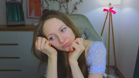 Snapshot of freya_nilsson chatting on February 4, 2025, 12:44 pm Freya online show from February 4, 2025, 12:44 pm