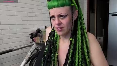 freyaa_sorceress online show from October 16, 2025, 6:31 pm