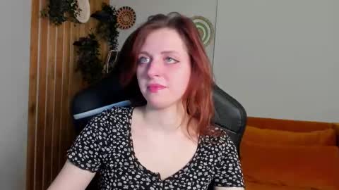 Snapshot of freyavey chatting on February 6, 2026, 5:34 am FreyaVey online show from February 6, 2026, 5:34 am