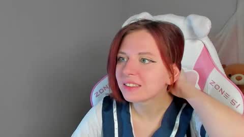 Snapshot of freyavey chatting on February 7, 2026, 5:33 am FreyaVey online show from February 7, 2026, 5:33 am