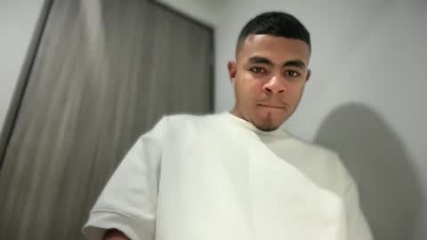 Snapshot of freyva_ chatting on January 23, 2025, 3:37 am freyva_ online show from January 23, 2025, 3:37 am