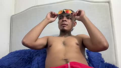 Snapshot of freyva_ chatting on October 5, 2025, 11:41 am freyva_ online show from October 5, 2025, 11:41 am