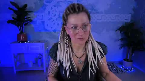 Frida Tander online show from April 25, 2026, 5:10 am