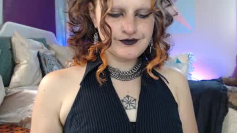 Snapshot of friskyflowers chatting on September 8, 2025, 6:29 pm cherry online show from September 8, 2025, 6:29 pm