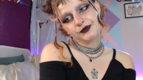 Snapshot of friskyflowers chatting on September 12, 2025, 6:19 pm cherry online show from September 12, 2025, 6:19 pm