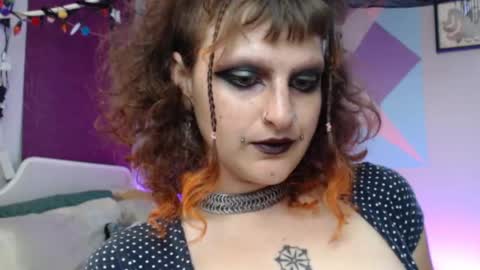 Snapshot of friskyflowers chatting on October 1, 2025, 5:41 pm cherry online show from October 1, 2025, 5:41 pm