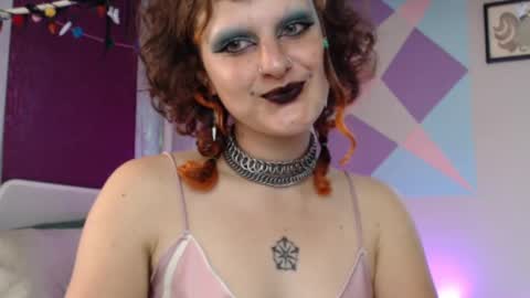Snapshot of friskyflowers chatting on October 4, 2025, 5:44 pm cherry online show from October 4, 2025, 5:44 pm