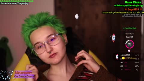 Snapshot of frogessjay chatting on February 5, 2025, 10:33 pm Jaywise Frogfoot online show from February 5, 2025, 10:33 pm
