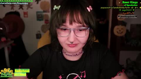 Snapshot of frogessjay chatting on October 22, 2025, 6:51 pm Jaywise Frogfoot online show from October 22, 2025, 6:51 pm