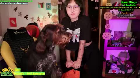 Snapshot of frogessjay chatting on October 24, 2025, 6:15 pm Jaywise Frogfoot online show from October 24, 2025, 6:15 pm