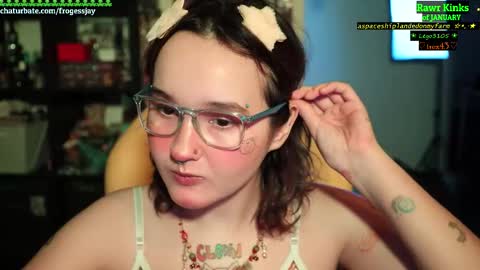 Snapshot of frogessjay chatting on January 7, 2026, 11:07 pm Jaywise Frogfoot online show from January 7, 2026, 11:07 pm