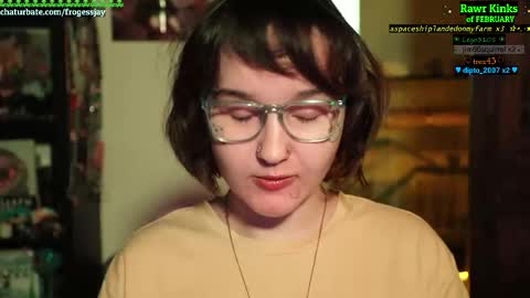 Snapshot of frogessjay chatting on February 25, 2026, 2:43 am Jaywise Frogfoot online show from February 25, 2026, 2:43 am