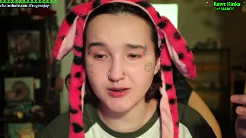 Snapshot of frogessjay chatting on March 1, 2026, 6:43 pm Jaywise Frogfoot online show from March 1, 2026, 6:43 pm