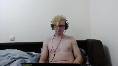 Snapshot of from_rus_with_love chatting on December 1, 2025, 12:15 am from_rus_with_love online show from December 1, 2025, 12:15 am