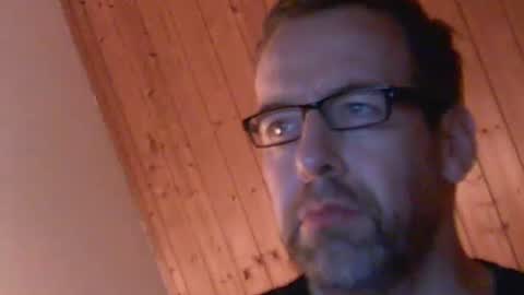 fromgermanywithlove1 online show from October 14, 2025, 2:23 am