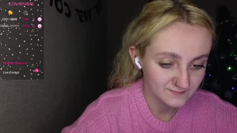 Snapshot of frosty_blueberries4 chatting on January 8, 2025, 8:07 pm ANA online show from January 8, 2025, 8:07 pm
