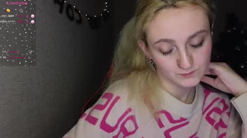 Snapshot of frosty_blueberries4 chatting on January 12, 2025, 10:43 pm ANA online show from January 12, 2025, 10:43 pm