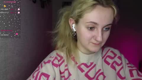 Snapshot of frosty_blueberries4 chatting on February 12, 2025, 12:12 pm ANA online show from February 12, 2025, 12:12 pm