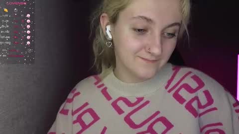 Snapshot of frosty_blueberries4 chatting on February 22, 2025, 11:13 am ANA online show from February 22, 2025, 11:13 am