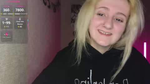 Snapshot of frosty_blueberries4 chatting on March 3, 2025, 8:00 pm ANA online show from March 3, 2025, 8:00 pm