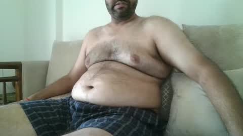 Snapshot of fruti_loops chatting on December 24, 2024, 5:05 am fruti loops Bull online show from December 24, 2024, 5:05 am