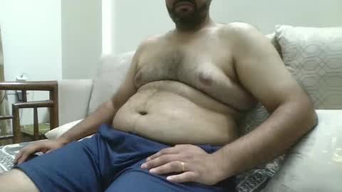 Snapshot of fruti_loops chatting on February 2, 2025, 6:20 pm fruti loops Bull online show from February 2, 2025, 6:20 pm