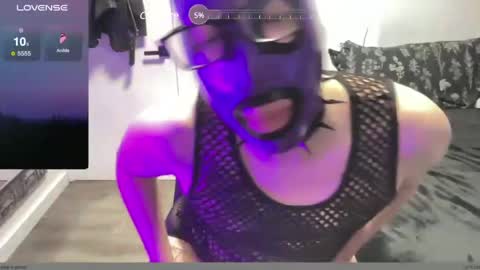 Snapshot of ftmrubbervamp chatting on February 7, 2025, 11:13 pm FTM Rubber Model online show from February 7, 2025, 11:13 pm