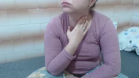 Snapshot of fuck_my_face chatting on December 13, 2024, 6:21 am Ella online show from December 13, 2024, 6:21 am