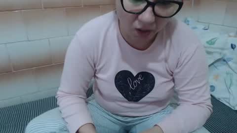 Snapshot of fuck_my_face chatting on December 17, 2024, 6:13 am Ella online show from December 17, 2024, 6:13 am