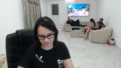 Snapshot of fuckable_one chatting on December 1, 2024, 7:36 pm Angelique online show from December 1, 2024, 7:36 pm