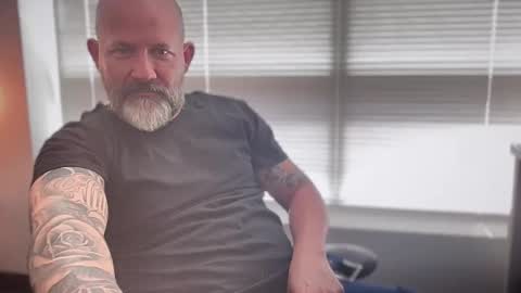 fuckadilf online show from May 20, 2026, 7:42 pm