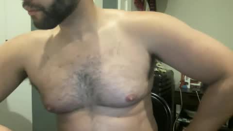 Snapshot of fuckyeahcoach chatting on January 5, 2025, 1:35 am Muscle Bear Jock in Training online show from January 5, 2025, 1:35 am