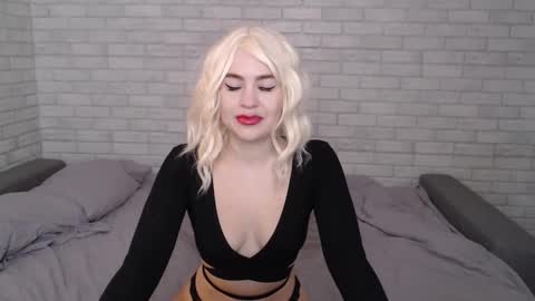 Snapshot of fuckyoursecretary chatting on February 25, 2025, 10:04 am fuckyoursecretary online show from February 25, 2025, 10:04 am