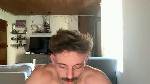 Snapshot of fudde chatting on October 10, 2025, 12:37 pm fudde online show from October 10, 2025, 12:37 pm