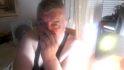 fukingcrazy online show from June 8, 2026, 8:26 am