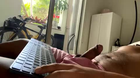 fuklicious online show from February 17, 2025, 5:32 pm