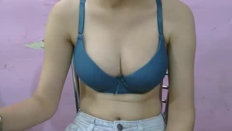 Snapshot of full_fun_girl55 chatting on September 30, 2025, 5:23 am full_fun_girl55 online show from September 30, 2025, 5:23 am