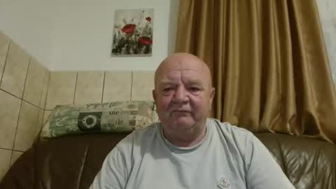 fullballs6 online show from October 15, 2025, 2:55 am