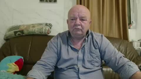 fullballs6 online show from December 19, 2025, 3:02 am