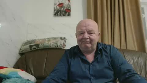 fullballs6 online show from December 23, 2025, 3:37 am