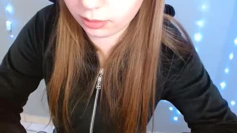 Snapshot of funemma000 chatting on February 20, 2026, 7:21 am Emma online show from February 20, 2026, 7:21 am