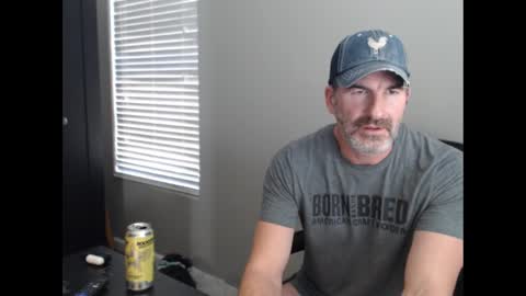 Snapshot of funfitmalelv2 chatting on January 4, 2025, 9:20 pm funfitmalelv2 online show from January 4, 2025, 9:20 pm