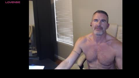 Snapshot of funfitmalelv2 chatting on February 3, 2026, 11:43 pm funfitmalelv2 online show from February 3, 2026, 11:43 pm