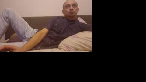 Snapshot of funkymoonkey chatting on November 1, 2025, 3:47 pm FunkyMoonkey online show from November 1, 2025, 3:47 pm