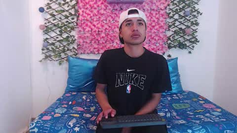 funny_and_horny online show from September 24, 2025, 9:23 am
