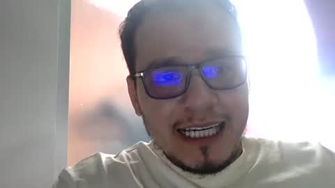 Snapshot of funnyboys18 chatting on December 19, 2025, 6:59 pm Zanty online show from December 19, 2025, 6:59 pm