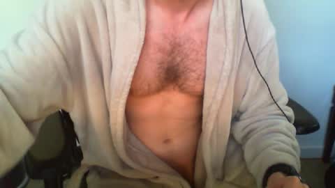 YWhiteNiceMan online show from April 28, 2026, 7:46 am